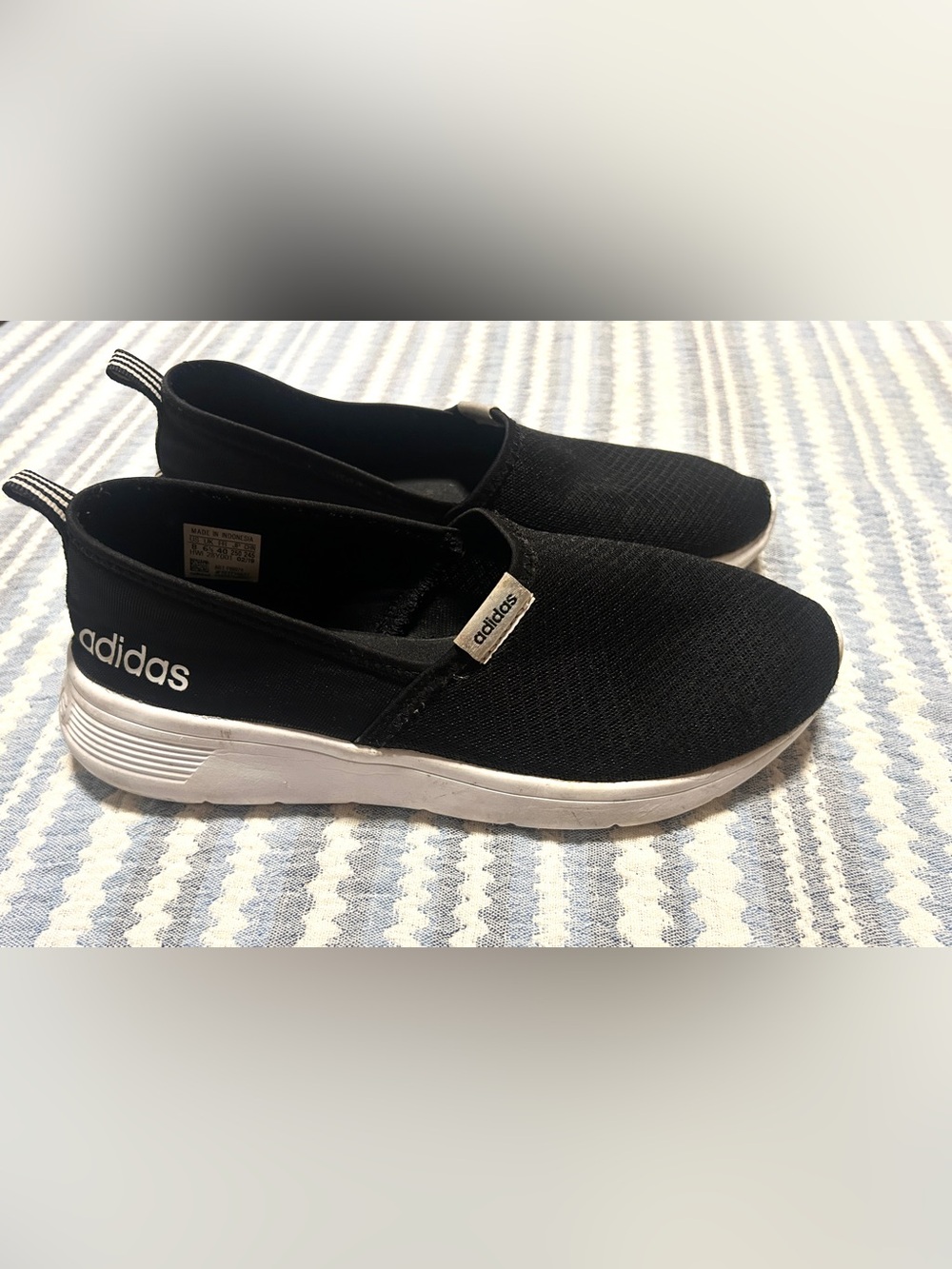 Women’s Adidas Sneakers • Size 8.5